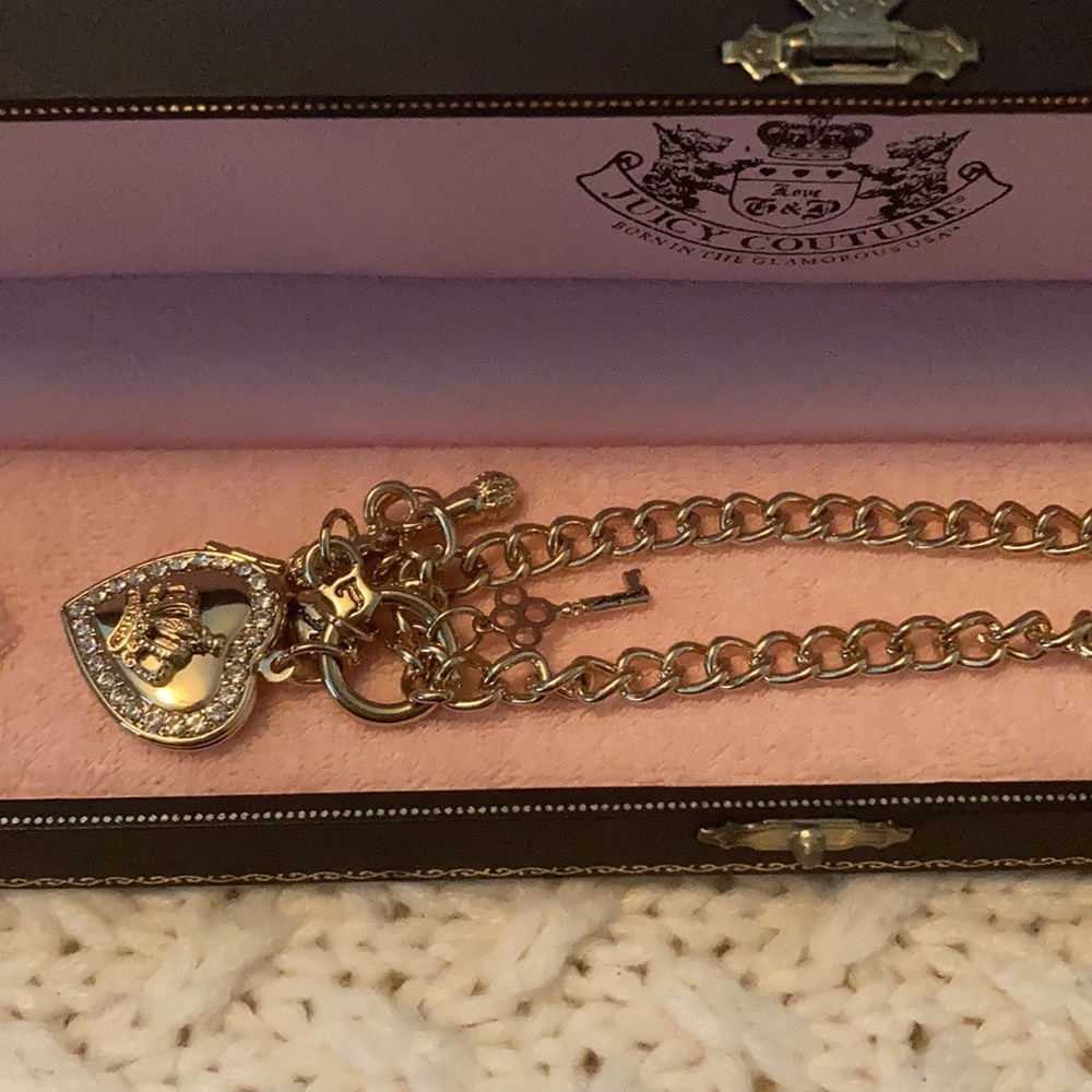 Juicy couture gold necklace! Box included!